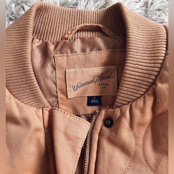 Universal Thread puffer jacket - Picture 4 of 4